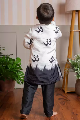 White printed crepe kurta pyjama
