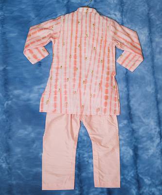 Pink embroidered chanderi silk kurta pyjama 2