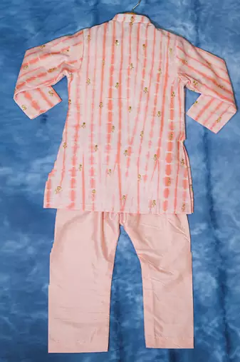 Pink embroidered chanderi silk kurta pyjama