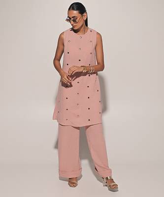 Pink embroidered linen co ord set 2