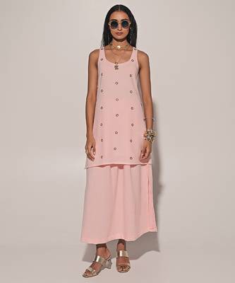 Pink embroidered linen co ord set 2