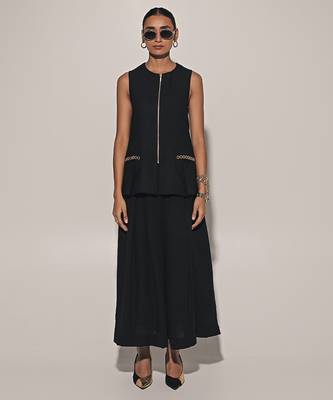 Black embroidered linen co ord set 1