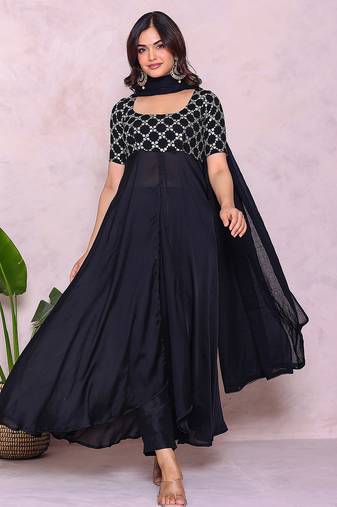 Embroidered black front slit kurta with trousers & dupatta