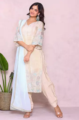 Women ethnic motifs embroidered kurta with patiala & dupatta