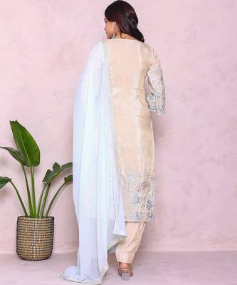 Women ethnic motifs embroidered kurta with patiala & dupatta 3
