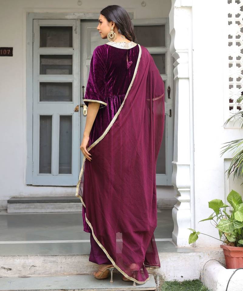 Women solid anarkali kurta with palazzos & dupatta