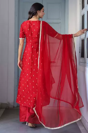 Women solid cotton thread work kurta with trousers & dupatta