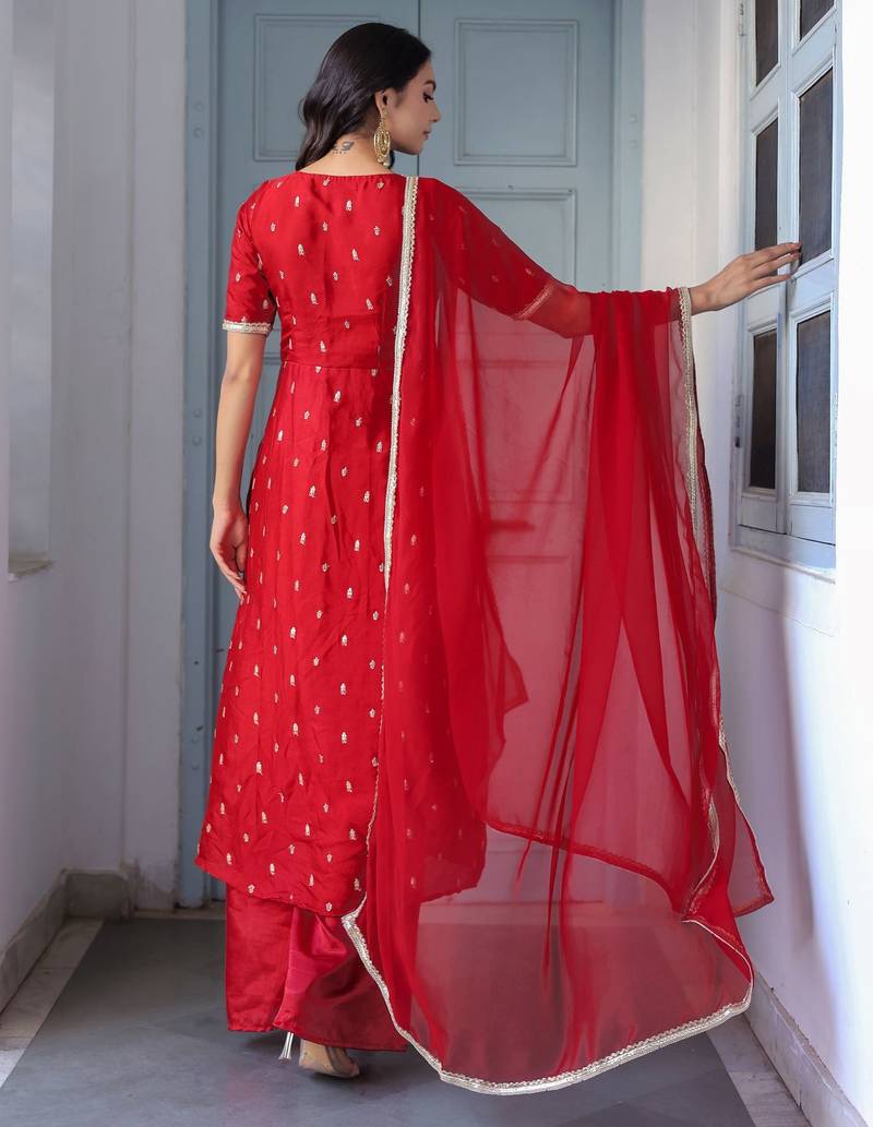 Women solid cotton thread work kurta with trousers & dupatta