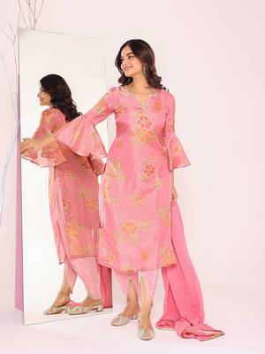 Women floral printed bell sleeves kurta dhoti pants with dupatta set 1