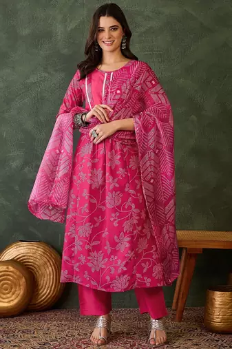 Women rani pink printed kurta set with dupatta