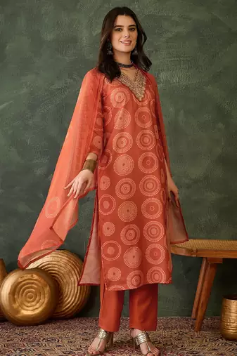 Women rust orange printed kurta set with dupatta