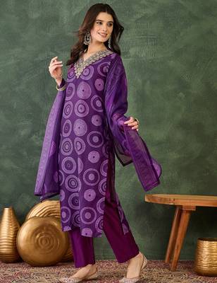 Women purple printed kurta set with dupatta 2