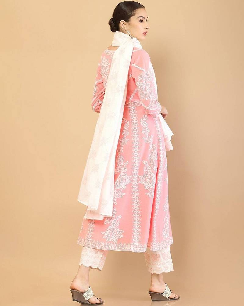 Elegant  pink kurta set with contrast dupatta