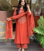 Women rust  printed kurta set with dupatta