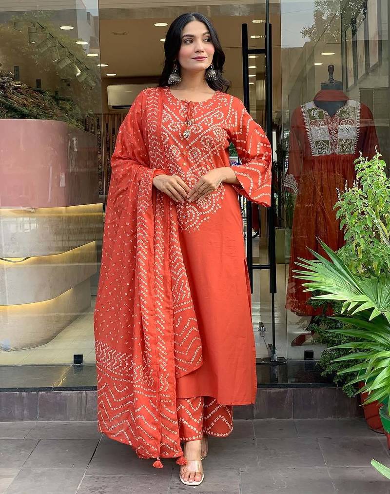 Women rust  printed kurta set with dupatta