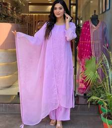 Women lavender embroidered kurta set with dupatta