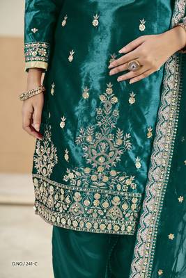 Embroided rama salwar suit made of ice velvet with net dupatta 2