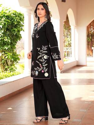 Black embroidered art silk straight cut kurta 3