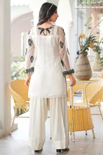Cream embroidered organza straight cut kurta