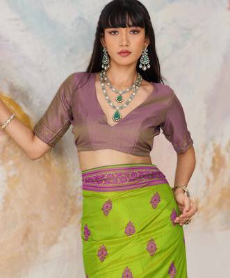 Elegant silk blend-blend saree for festive & party wear 4