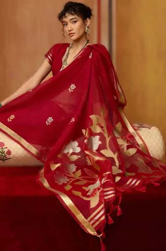 red pure munga art silk blend weaving saree with organza weaving pallu