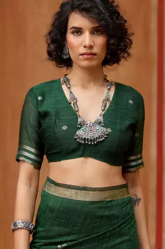 green pure munga art silk blend weaving saree with organza weaving pallu