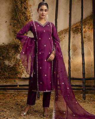 Women's embroidered silk blend kurta pant sets with dupatta 1