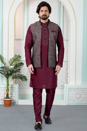 Maroon jacquard 3 peice kurta jacket set for men