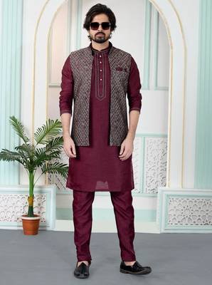 Maroon jacquard 3 peice kurta jacket set for men 2