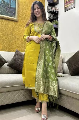 Women's cotton blend sequins embroidered kurta pant with dupatta set