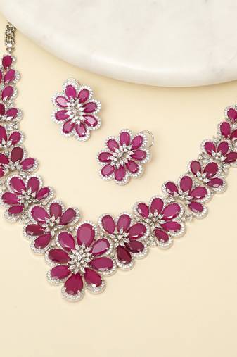 Zircon red stones necklace set