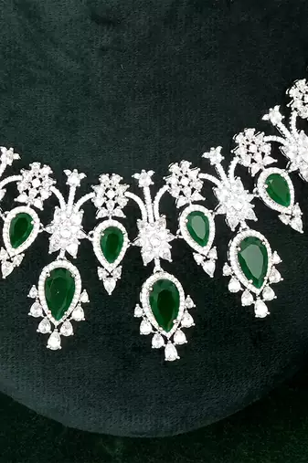 Zircon green stones necklace set