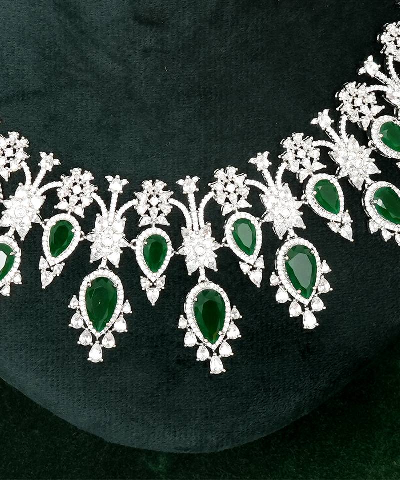 Zircon green stones necklace set