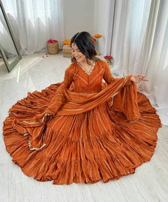 Chanderi orange tiered anarkali set 1