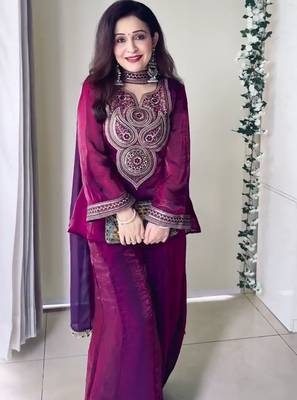 deep maroon silk blend embroidered ethnic set 1