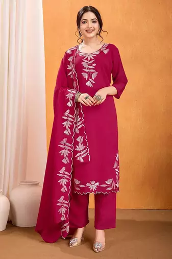 Embroidered pink silk blend Kurta Set with Dupatta