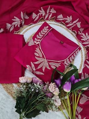 Embroidered pink silk blend Kurta Set with Dupatta 3