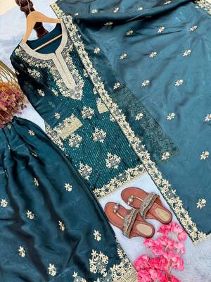 Emerald green embroidered palazzo set 1