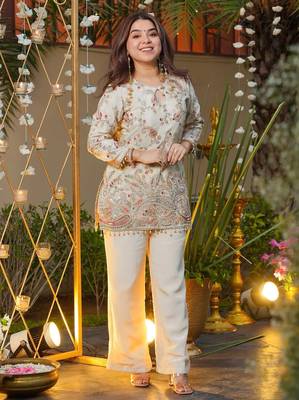 Women's silk traditional motiff designer kurta pant set 1