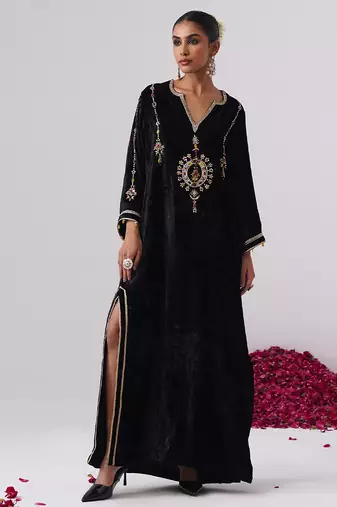 Black embroidered velvet kaftan