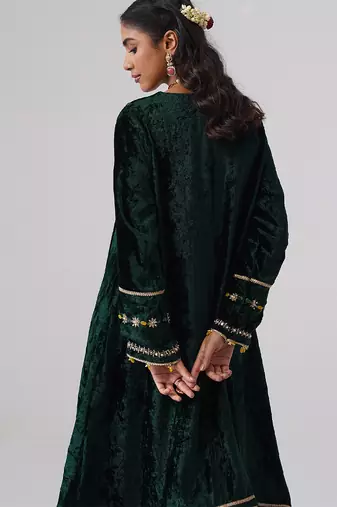 Green embroidered velvet kurta set