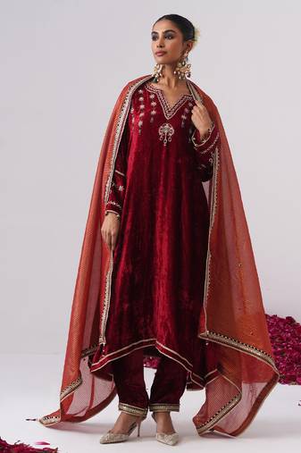 Red embroidered velvet kurta set