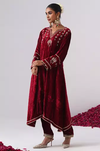 Red embroidered velvet kurta set