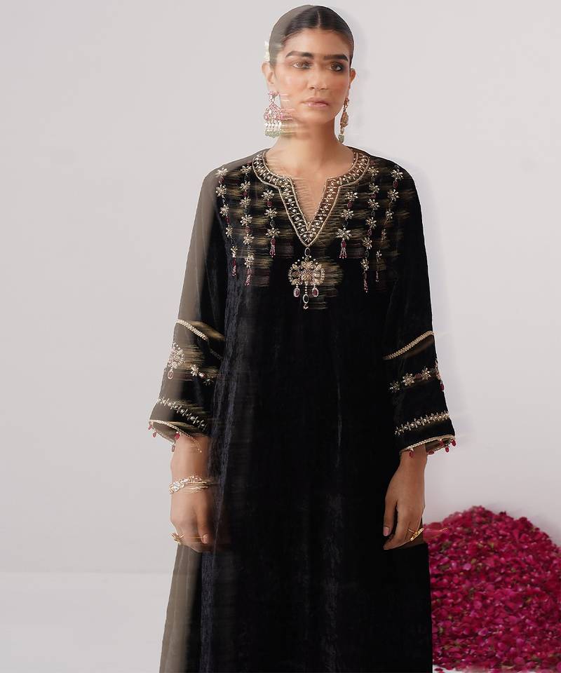 Black embroidered velvet kurta set