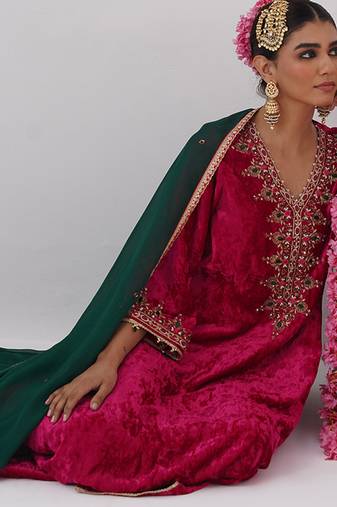 Pink embroidered velvet kurta set