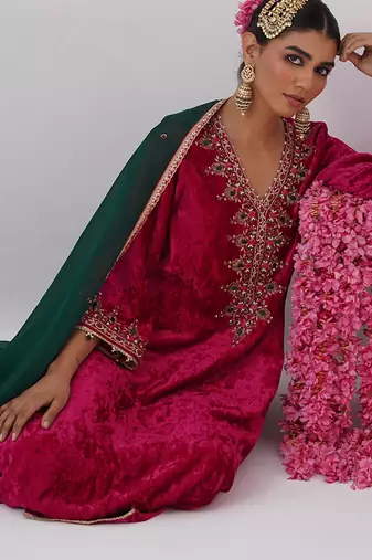 Pink embroidered velvet kurta set