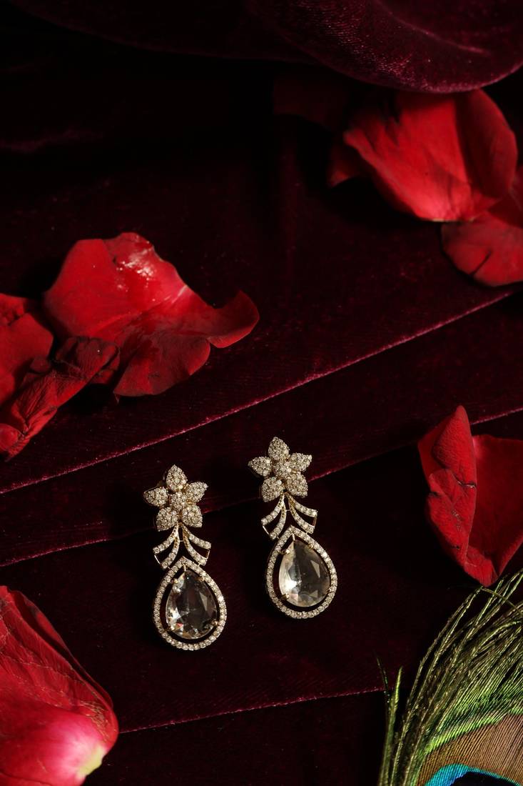 Floral pear-drop bridal set