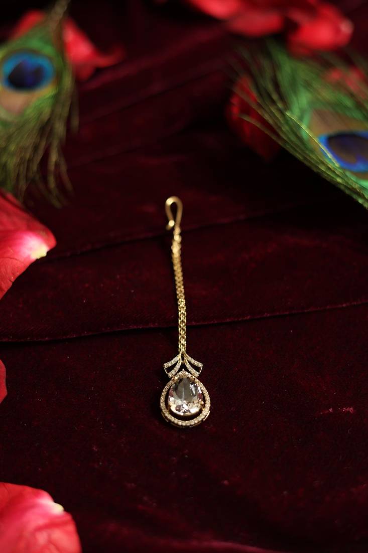 Floral pear-drop bridal set