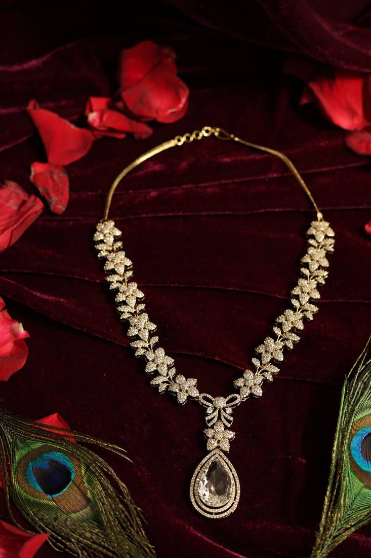 Floral pear-drop bridal set