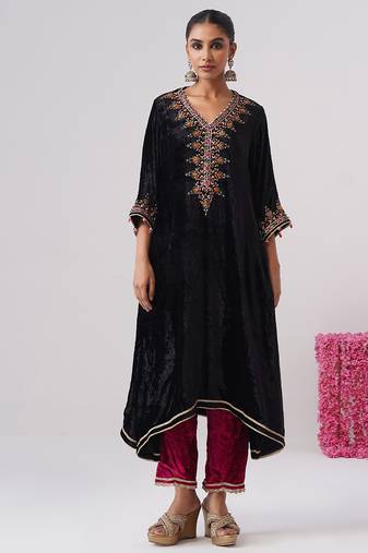 Black embroidered velvet kurta set